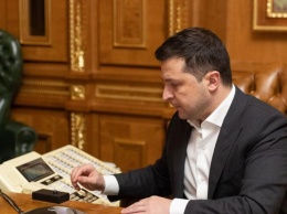 Зеленский ввел санкции против российских чиновников, компаний и Артемия Лебедева