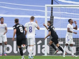 Реал в невероятном матче вырвал ничью против Эльче