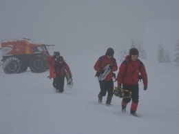На Закарпатье завершили спасательную операцию после схождения лавины