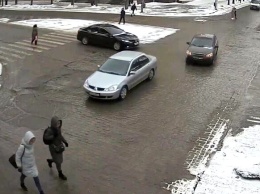 В центре Днепра сбили женщину: видео момента ДТП