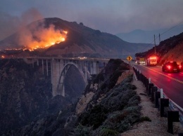 В США снова пылают масштабные лесные пожары