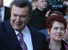 У Януковича опровергли смерть его жены
