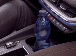 Škoda использовала переработанные бутылки в обивке сидений