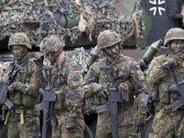 Германия предоставит Украине 5 тысяч военных касок