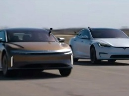 Гонка века: Tesla Plaid против Lucid Air (видео)