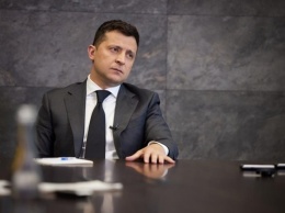 Зеленский возмутился эвакуацией некоторых дипломатов из Украины