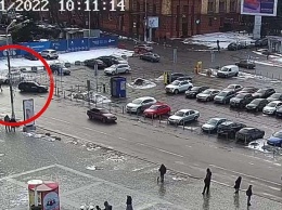 В центре Днепра автомобиль сбил пешеходов
