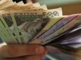 Средняя зарплата в Украине превысила 14 тысяч гривен