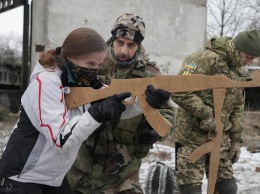 Под Киевом прошли учения бойцов территориальной обороны