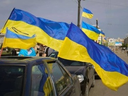 "Мы любим Украину!": харьковчан приглашают на автопробег с украинскими флагами