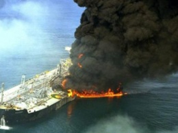У берегов Нигерии взорвалось судно с нефтью