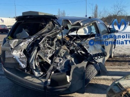 В Киеве военный грузовик протаранил два автомобиля