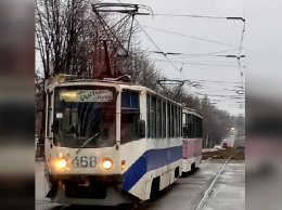 В Кривом Роге пассажиры заблокировали трамвай