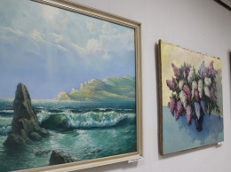 В Никополе открылась выставка картин памяти Виталия Валсамаки