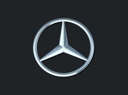 Компании Mercedes вывела на зимние тесты внедорожный седан
