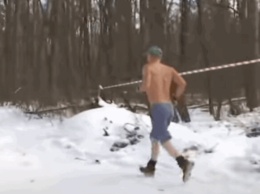 В Пуще-Водице поставлен рекорд: мужчина пробежал с голым торсом 42 км