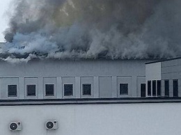 В Харькове - пожар в производственном здании