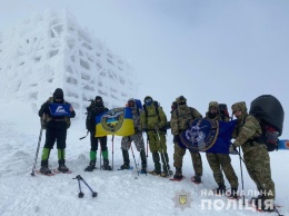 Одесские спецназовцы покоряют Карпаты: учатся выживать и помогать другим в горах