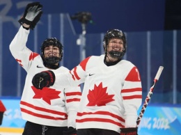 Олимпиада-2022: Канада - первый финалист женского хоккейного турнира