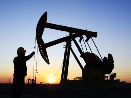 Bloomberg: мировую экономику ждет двойной удар из-за нефти по $100
