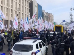 Участники акции протеста Save-ФОП перекрыли центр Киева