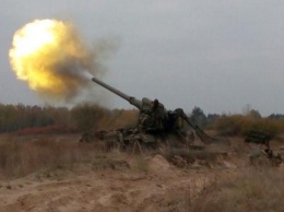 Война на Донбассе - боевики палят из артиллерии, гражданские прячутся в подвалах