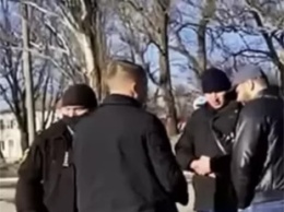 Полицейские вручили подозрения трем лицам за нападение на журналистов "Украинской правды"
