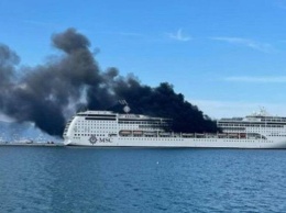 Возле берегов Греции загорелся пассажирский паром