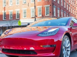 Проблему «фантомного торможения» электромобилей Tesla теперь расследуют госорганы США