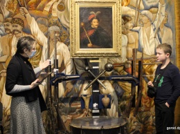 В музее Днепра у юных гидов состоялся дебют (фото)