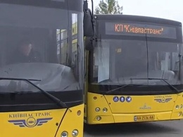 В Киеве водители троллейбусов и трамваев два месяца работают бесплатно