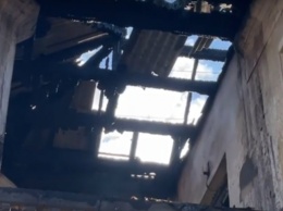 Горел балкон и крыша над ним: в Кривом Роге произошел масштабный пожар