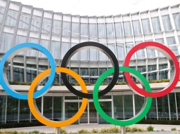 МОК призвал к отмене и переносу всех соревнований из России и Белоруссии