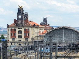 Чехия направила первый поезд с оружием в помощь Украине
