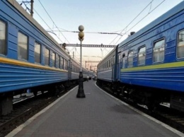 УЗ назначила дополнительные поезда в Польшу