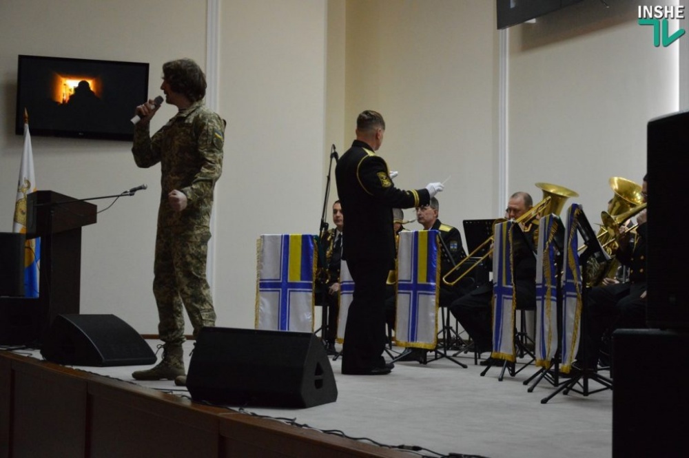 Героев Небесной Сотни в Николаеве чествовали патриотическим концертом «Армия с народом»