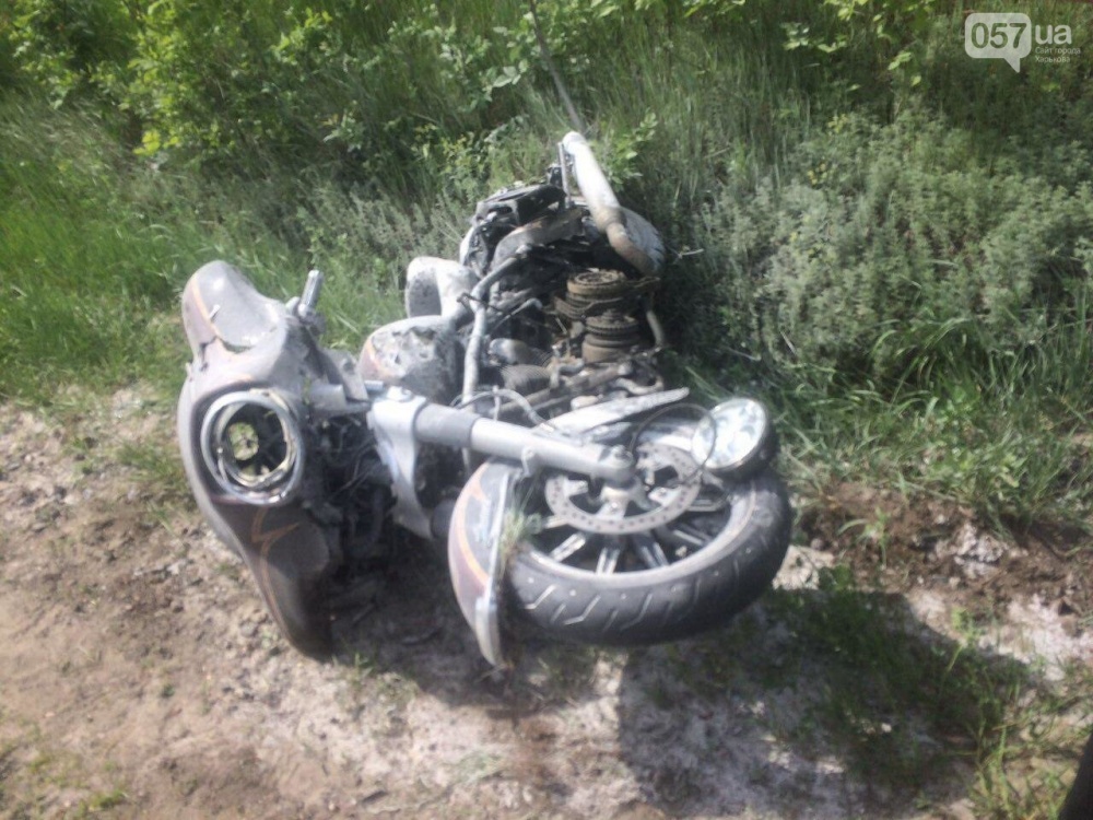 Под Харьковом - жуткая авария с авто и «Harley Davidson»: мужчине оторвало ногу, он скончался в больнице, - ФОТО