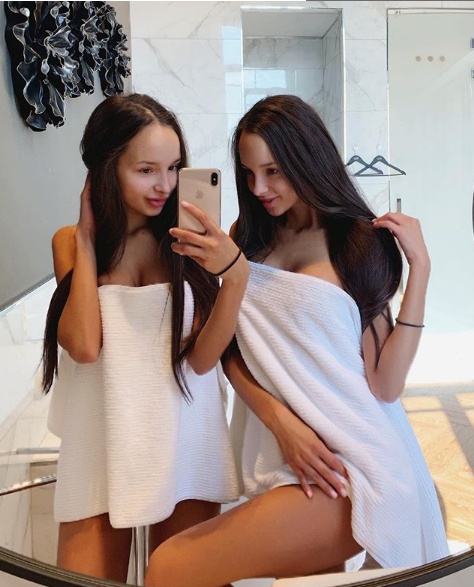 Модели-близняшки из Казани сняли социальную рекламу, в которой накормили бездомного роллами
