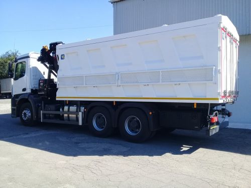 В Украине выпустили уникальный грузовик для сбора и перевозки радиоактивных отходов