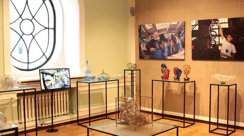 Мастера художественного стекла из разных стран представили свои работы в Киеве