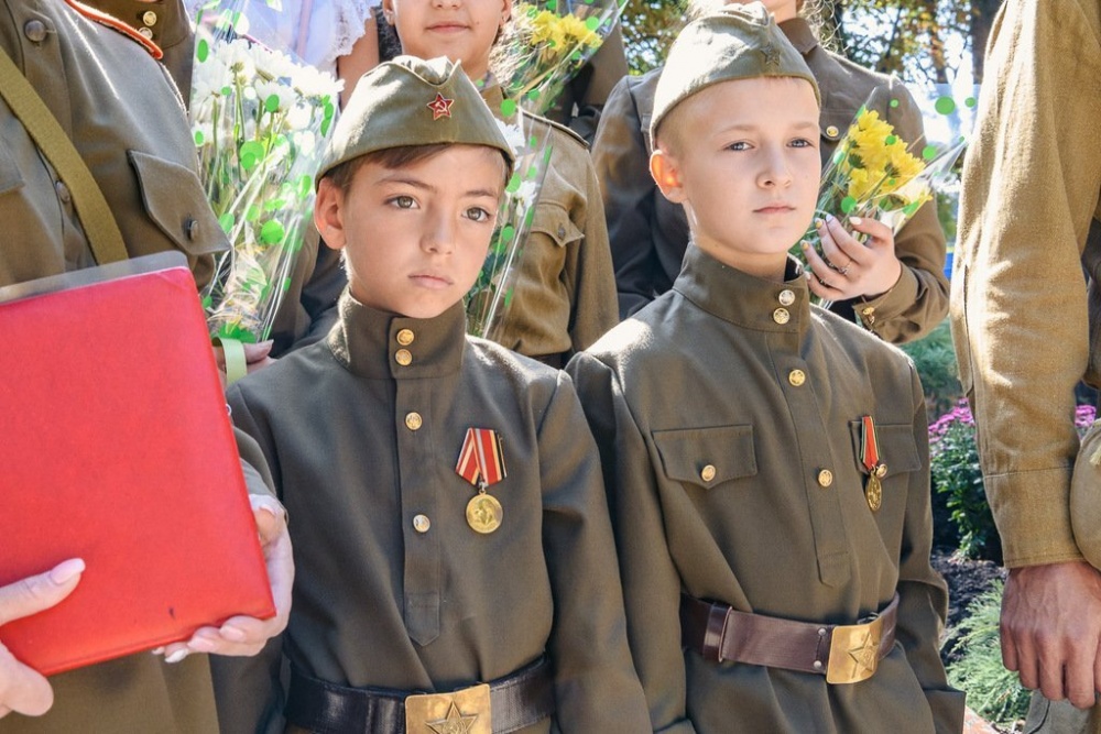 День освобождения Донбасса: фонд Колесникова отреставрировал мемориалы в Константиновке и в Удачном