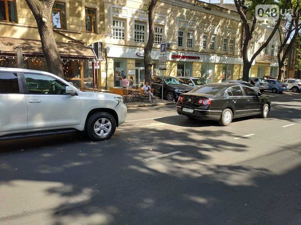Авария в центре Одессы: водителя увезла скорая, - ФОТО
