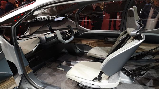 Audi презентовала внедорожник с гамаками и дронами (ФОТО)