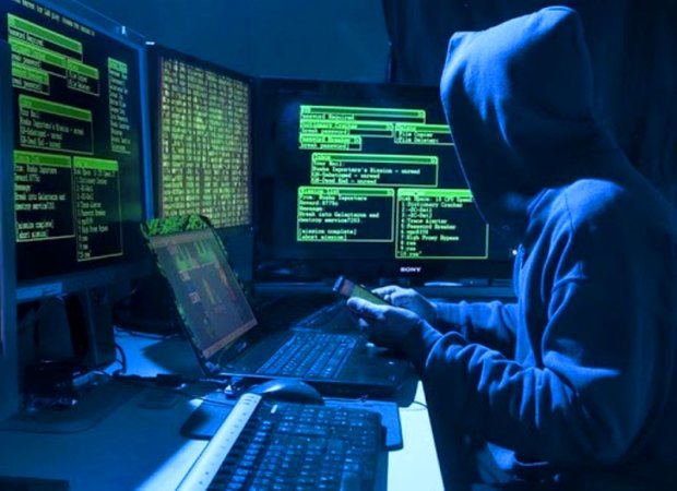 Украинцы онемели: хакеры «взламывали» компьютеры нотариусов по заказу высоких чинов