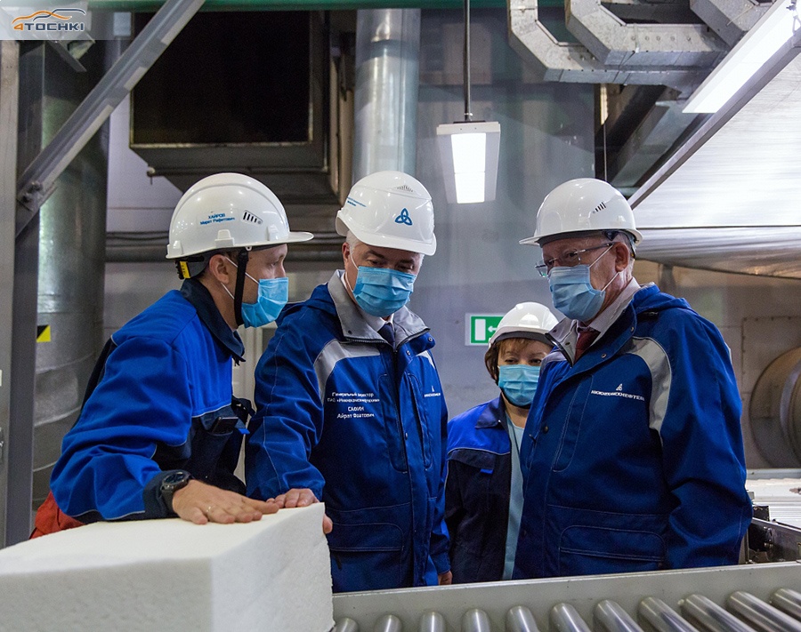 Член Совфеда РФ Олег Морозов посетил производство синтетических каучуков в Нижнекамске