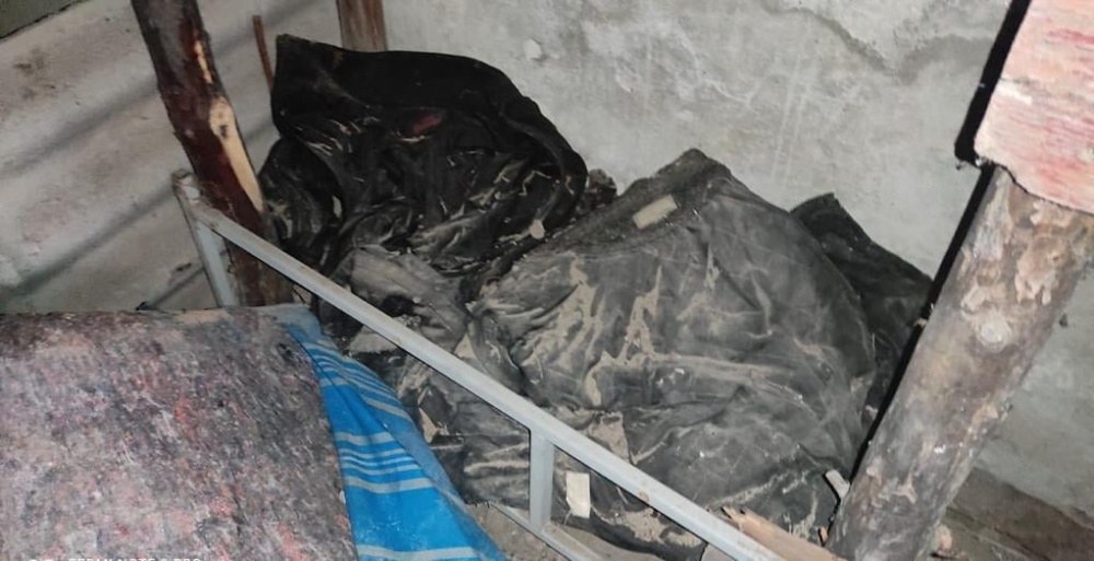 Дома у жителя Станицы Луганской обнаружили тайник с оружием и боеприпасами. Фото