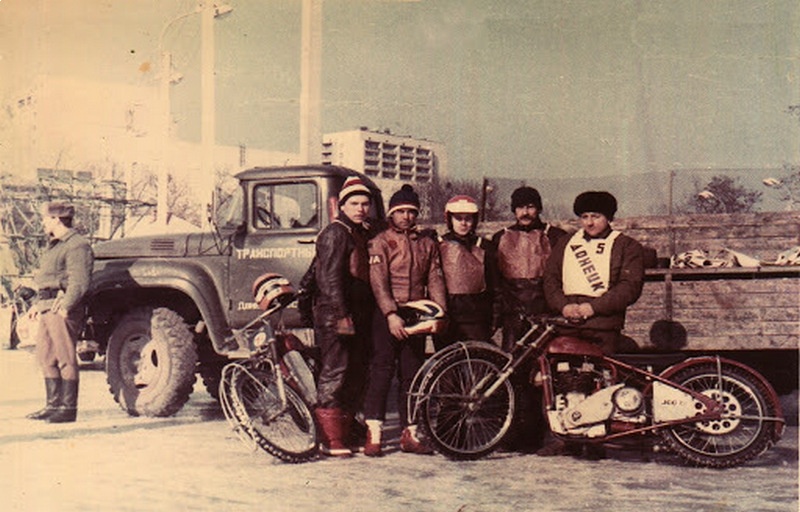Днепровские мастера восстановили уникальный мотоцикл: фото