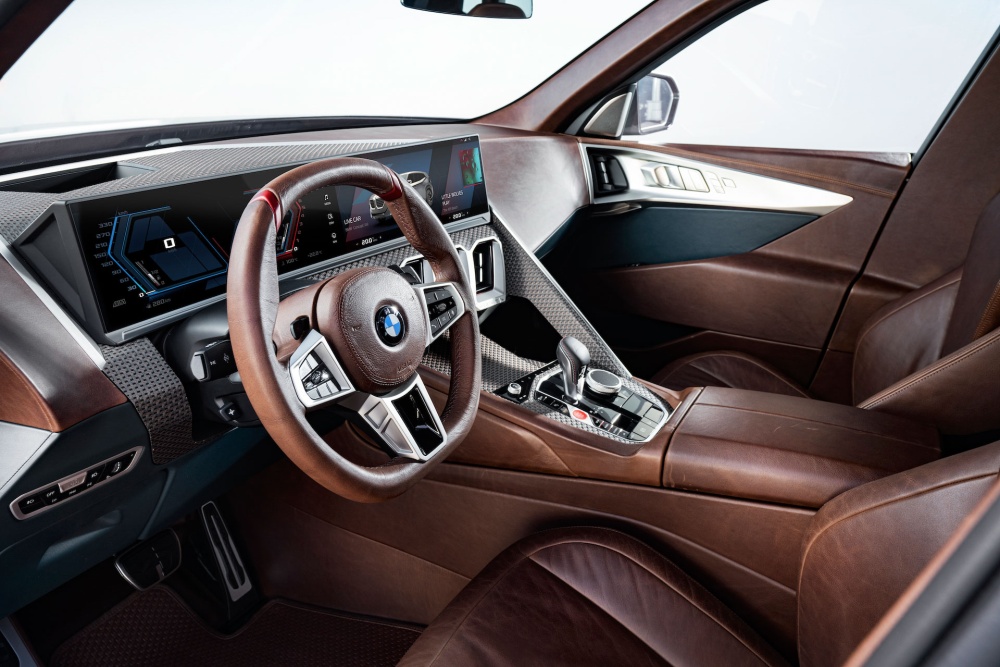 BMW показала самый быстрый и самый дорогой кроссовер XM (фото) | ТопЖыр