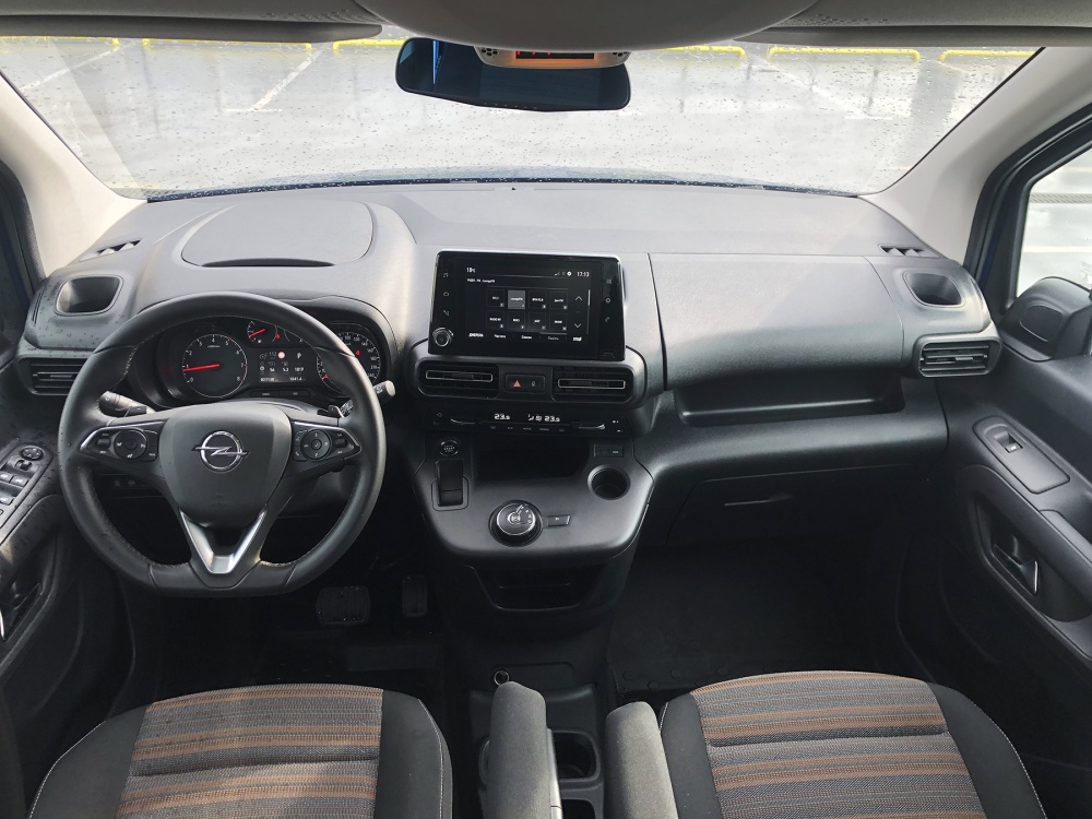 Доступные масштабы: тест-драйв Opel Combo Life