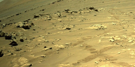 Инопланетные "крестики-нолики". Perseverance оставил на Марсе необычные следы